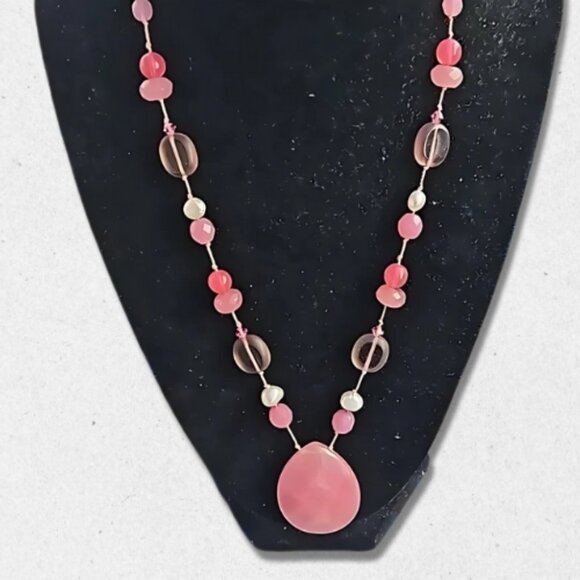 Rose Quartz Pearl Necklace Silver Tone Clasp Teardrop Shaped Pendant Pink W OS - Picture 1 of 4